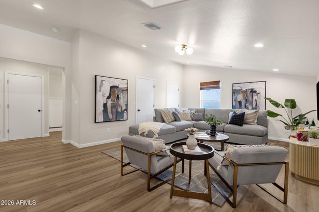 3930 N 30TH Street, Phoenix, AZ 85016