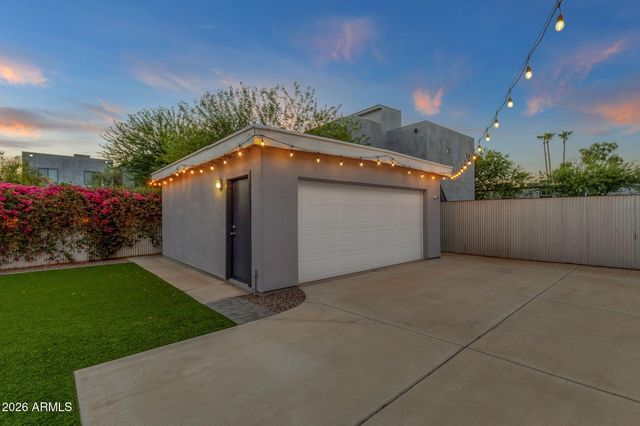 3930 N 30TH Street, Phoenix, AZ 85016