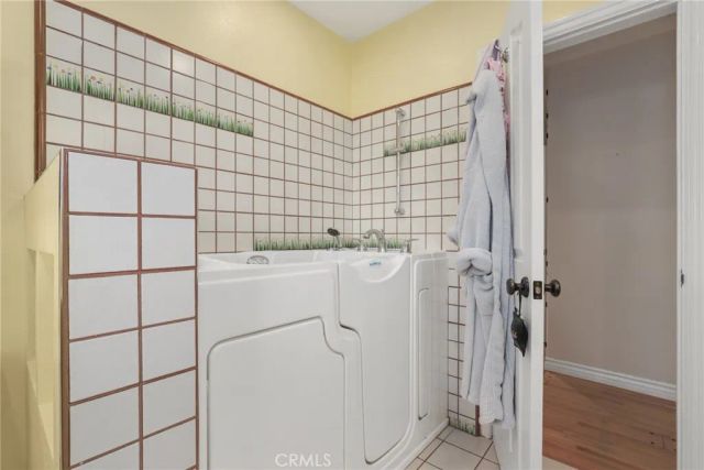 8362 Lubec, Downey, CA 90240