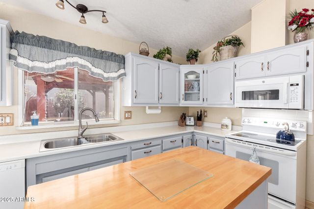 2101 S MERIDIAN Road 60, Apache Junction, AZ 85120