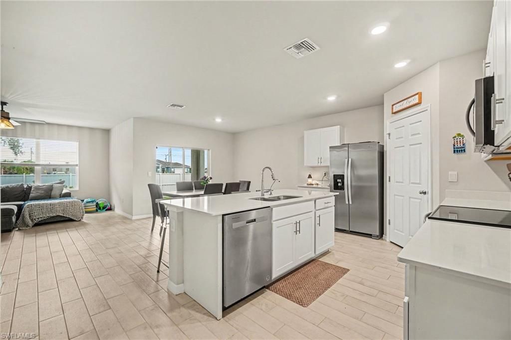 Image 10 of property listing at 2045 NW 7th ST, Cape Coral, FL 33993