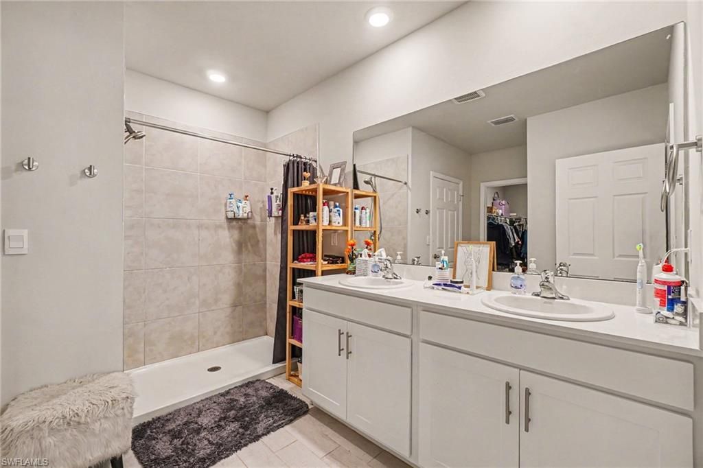 Image 15 of property listing at 2045 NW 7th ST, Cape Coral, FL 33993
