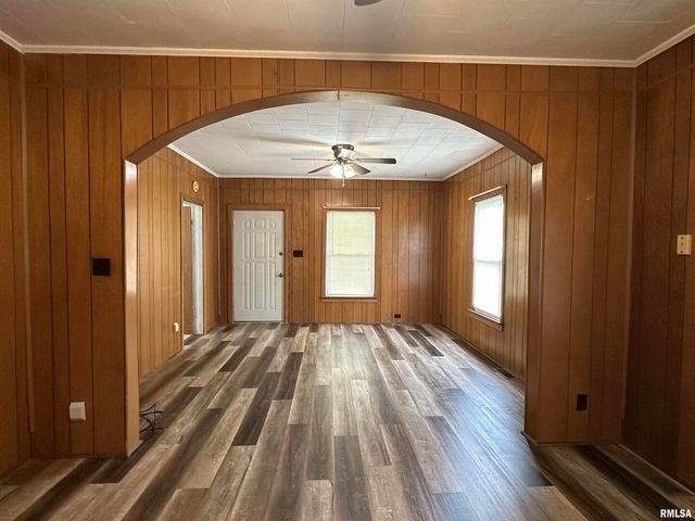 1520 Gartside Street, Murphysboro, IL 62966