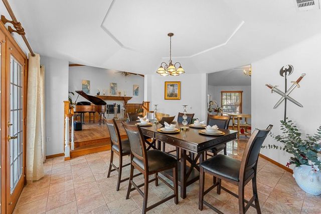 19775 Symeron Rd, Apple Valley, CA 92307