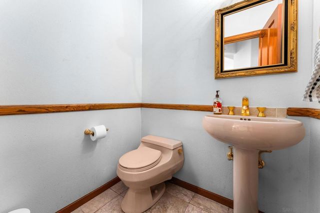 19775 Symeron Rd, Apple Valley, CA 92307