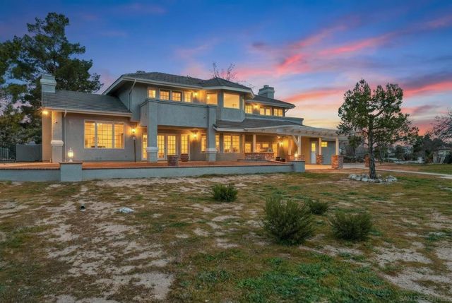 19775 Symeron Rd, Apple Valley, CA 92307