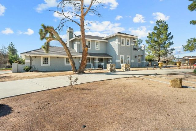 19775 Symeron Rd, Apple Valley, CA 92307