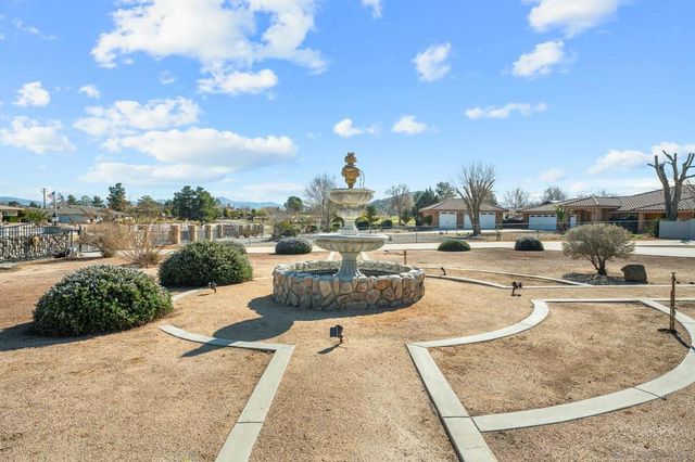 19775 Symeron Rd, Apple Valley, CA 92307