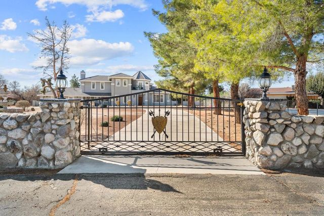 19775 Symeron Rd, Apple Valley, CA 92307