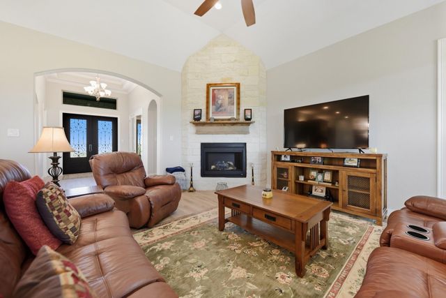 10418 Zaruba, Sealy, TX 77474