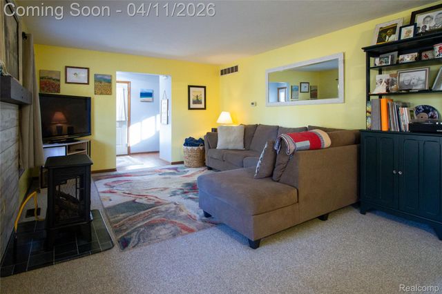 2477 Spruce Ridge, Oceola Township, MI 48855