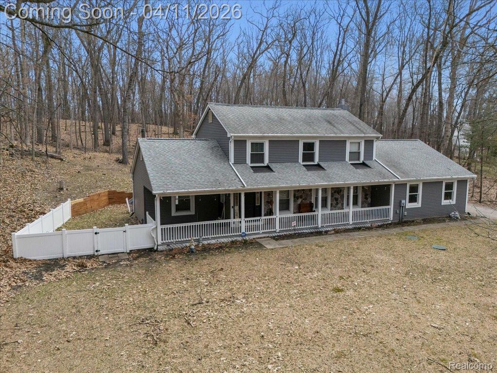 2477 Spruce Ridge, Oceola Township, MI 48855
