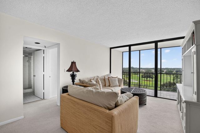 6845 Willow Wood Drive 3066, Boca Raton, FL 33434
