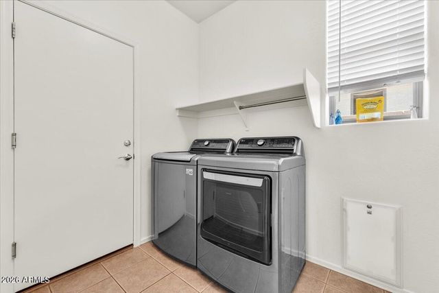 1212 S Roger Way, Chandler, AZ 85286