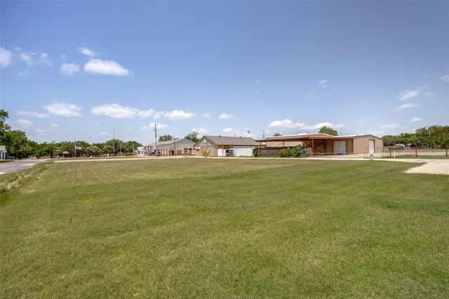 529 N 4th Street, Princeton, TX 75407