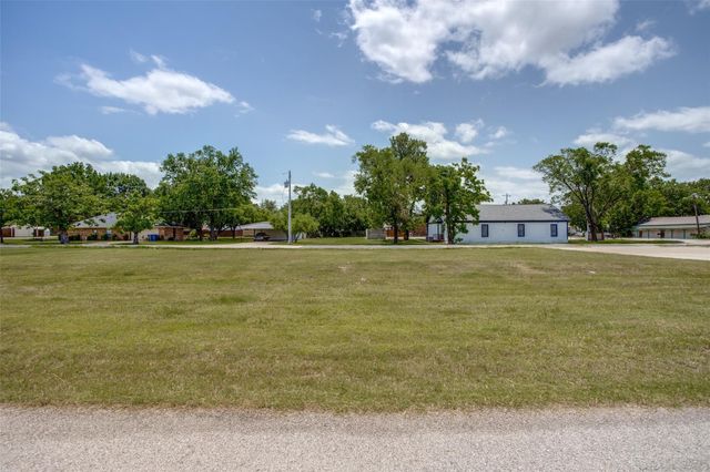 529 N 4th Street, Princeton, TX 75407