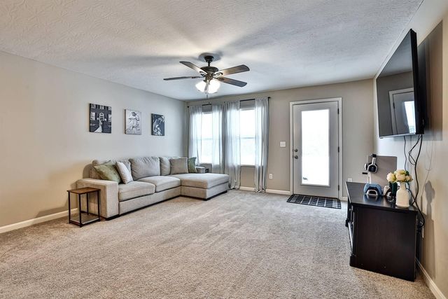 7767 Devonshire Drive, Alexandria, KY 41001