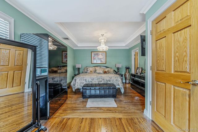 3075 Hewlett Avenue, Merrick, NY 11566