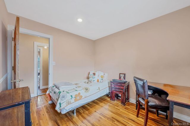 3075 Hewlett Avenue, Merrick, NY 11566