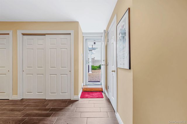 3075 Hewlett Avenue, Merrick, NY 11566