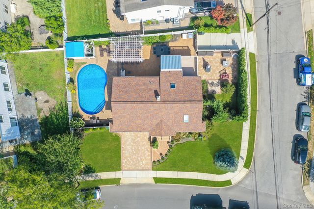 3075 Hewlett Avenue, Merrick, NY 11566