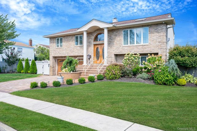 3075 Hewlett Avenue, Merrick, NY 11566