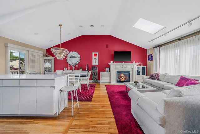 3075 Hewlett Avenue, Merrick, NY 11566