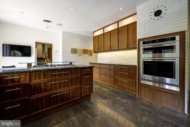 4640 BLAGDEN AVE NW, Washington, DC 20011