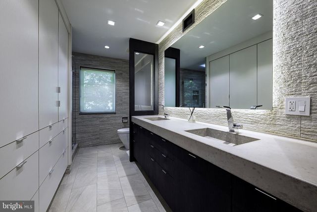 4640 BLAGDEN AVE NW, Washington, DC 20011