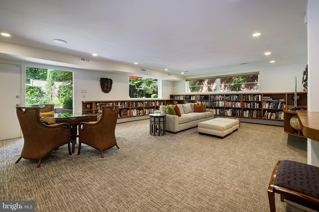 4640 BLAGDEN AVE NW, Washington, DC 20011