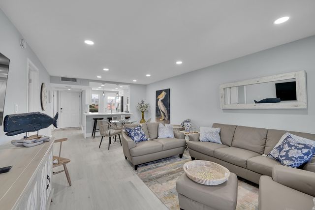 2871 N Ocean Boulevard M338, Boca Raton, FL 33431