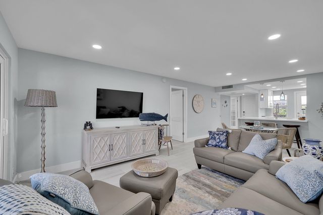 2871 N Ocean Boulevard M338, Boca Raton, FL 33431