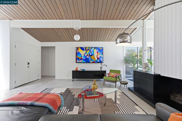 3707 Merridan Dr, Concord, CA 94518