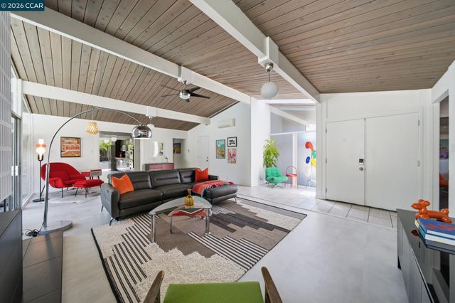 3707 Merridan Dr, Concord, CA 94518