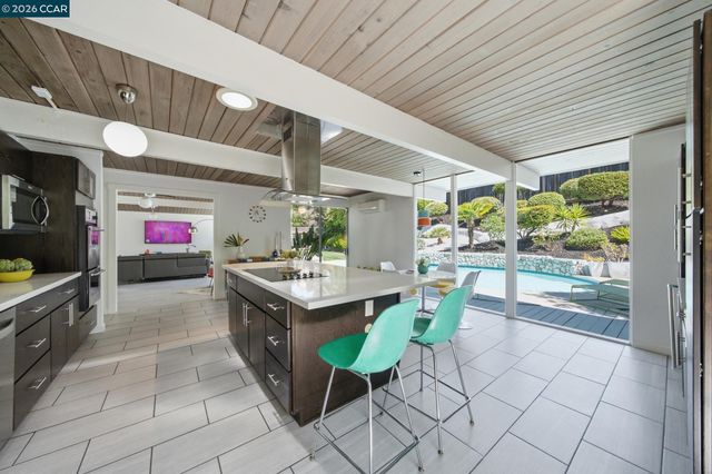 3707 Merridan Dr, Concord, CA 94518