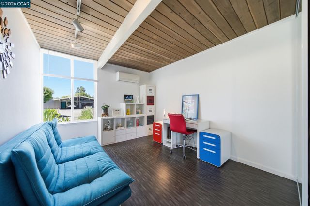 3707 Merridan Dr, Concord, CA 94518