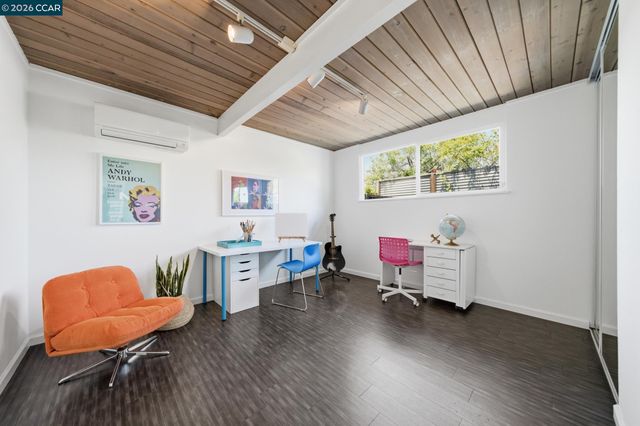 3707 Merridan Dr, Concord, CA 94518
