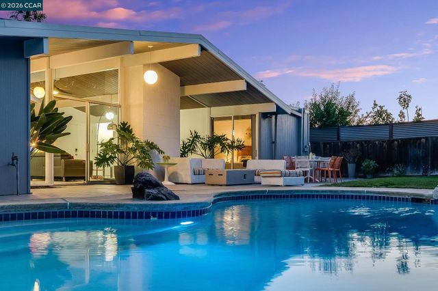 3707 Merridan Dr, Concord, CA 94518