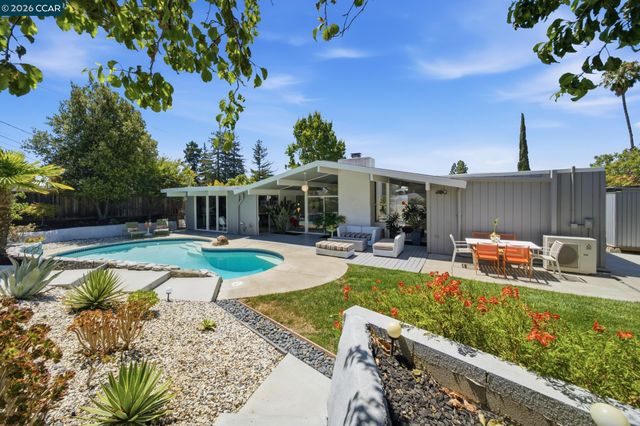 3707 Merridan Dr, Concord, CA 94518