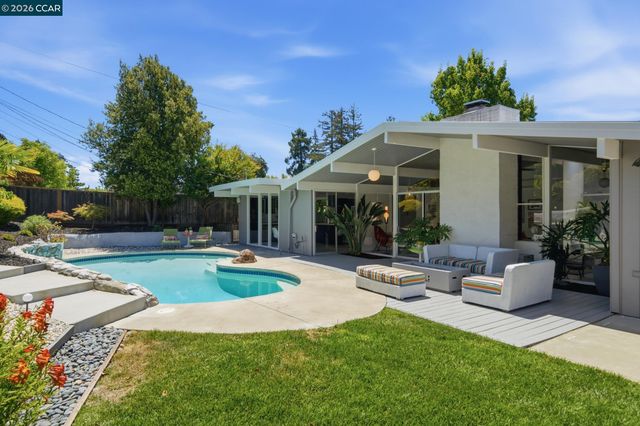 3707 Merridan Dr, Concord, CA 94518