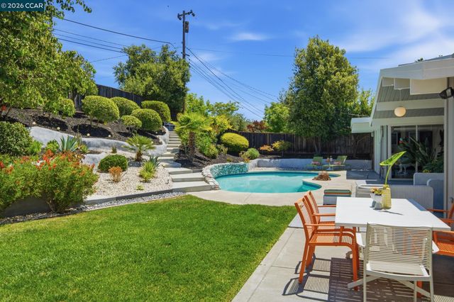3707 Merridan Dr, Concord, CA 94518