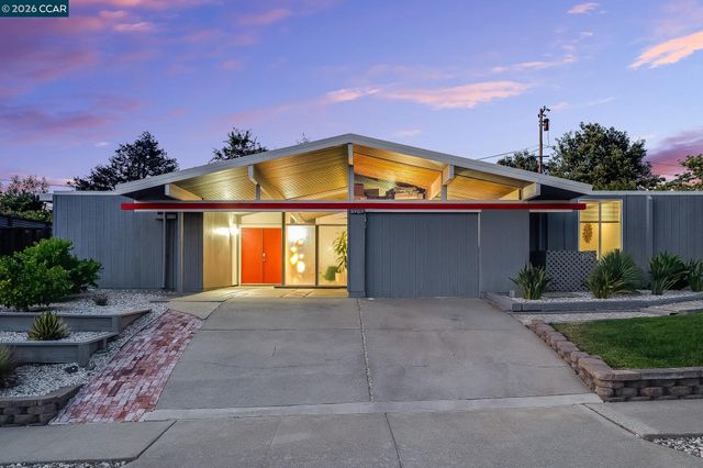 3707 Merridan Dr, Concord, CA 94518