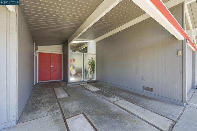 3707 Merridan Dr, Concord, CA 94518