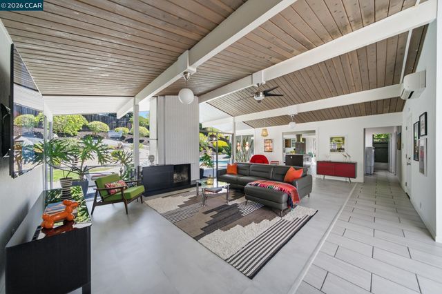 3707 Merridan Dr, Concord, CA 94518