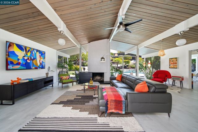 3707 Merridan Dr, Concord, CA 94518
