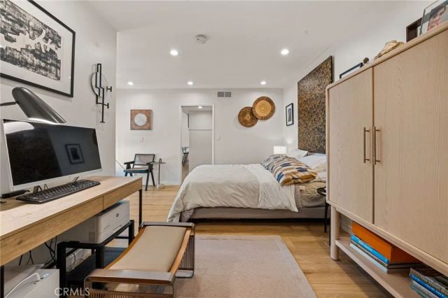 3407 Huxley Street 39, Los Angeles, CA 90027