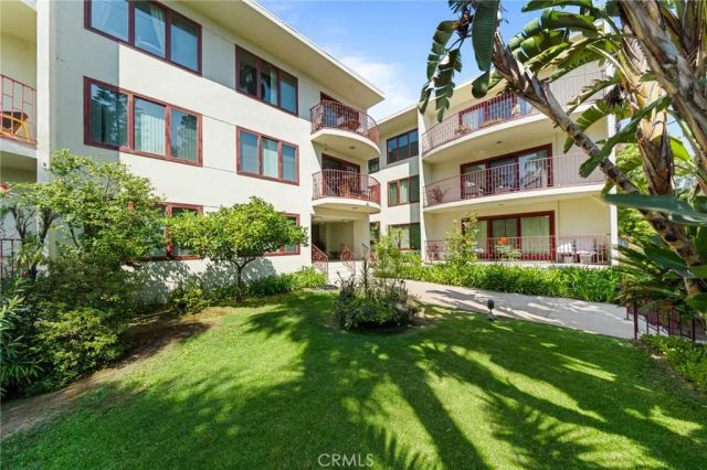 3407 Huxley Street 39, Los Angeles, CA 90027