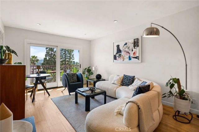 3407 Huxley Street 39, Los Angeles, CA 90027