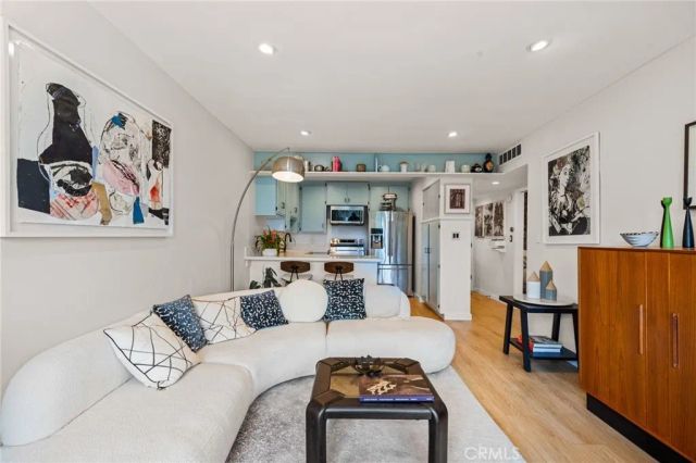 3407 Huxley Street 39, Los Angeles, CA 90027