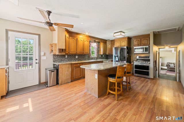 28 Charter Oak Drive, Oxford, CT 06478